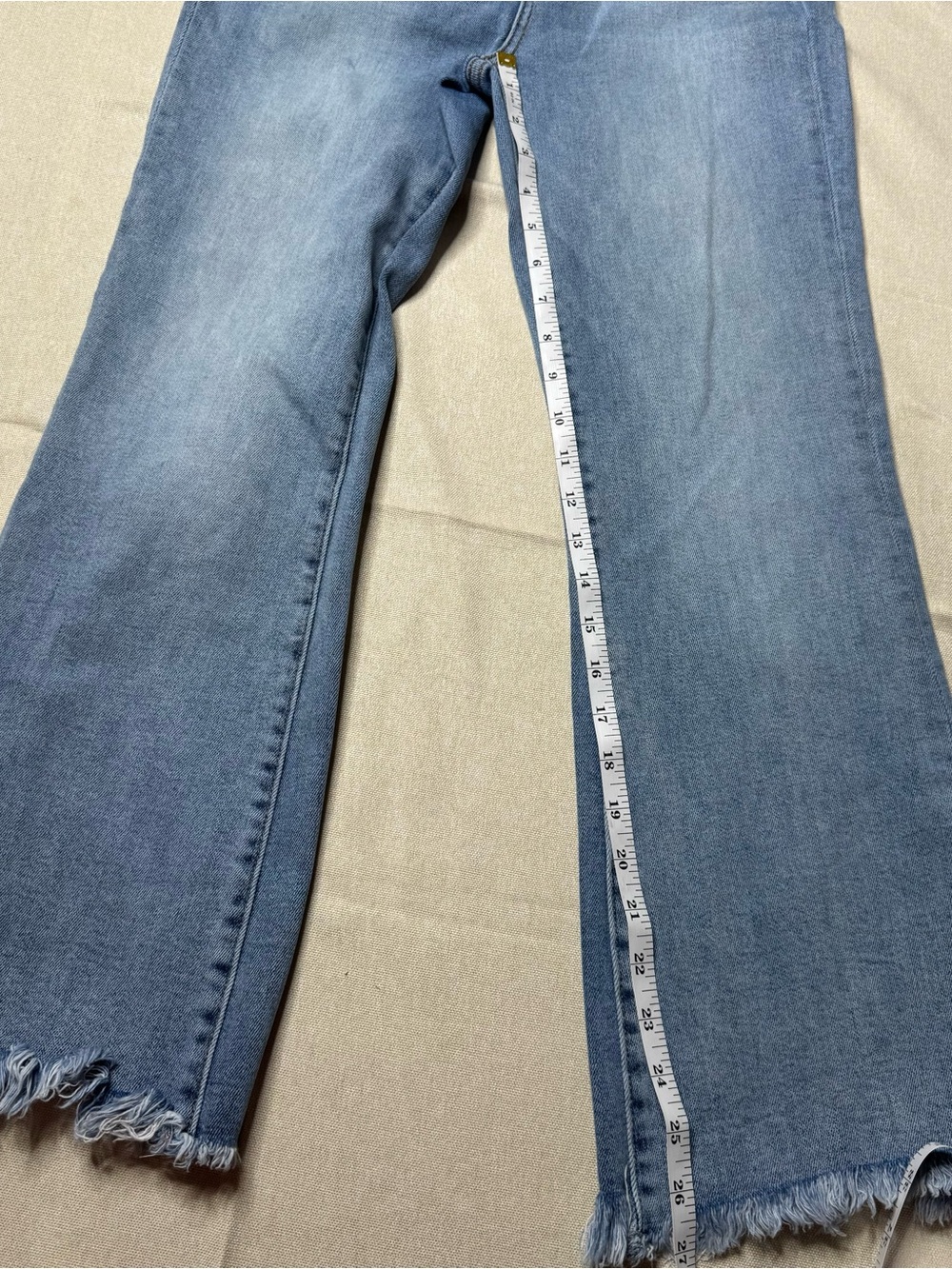 Risen High Rise Flare Jeans Raw Hem Light Wash Stretch Size 7/28 - Picture 10 of 12